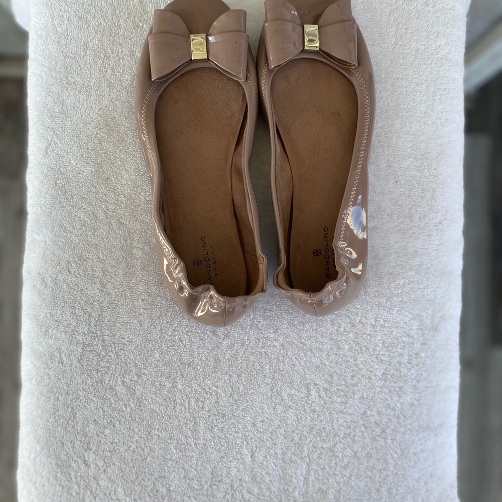 Bandolino Taupe Bow Flats, comfort